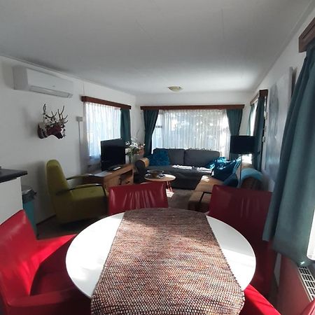 Kitty"S Chalet Modern En Toch Knus Warmond Bagian luar foto